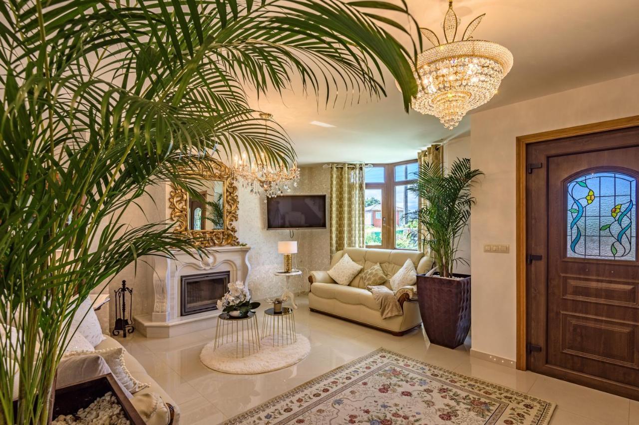 Casa Victoria Garden Con Jacuzzi Y Piscina Villa Caldas De Reis Luaran gambar