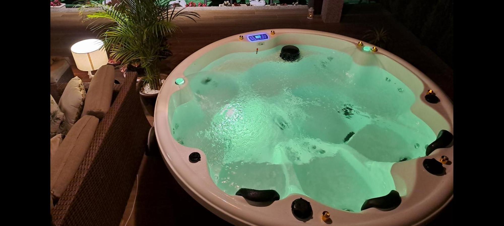 Casa Victoria Garden Con Jacuzzi Y Piscina Villa Caldas De Reis Bilik gambar